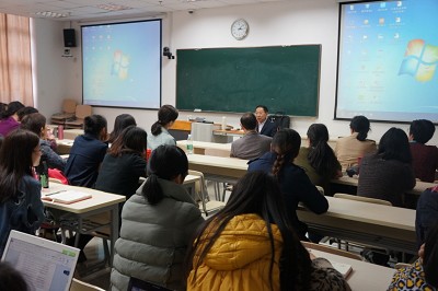 bg大游平台官网举办人文社科类项目申报专题讲座